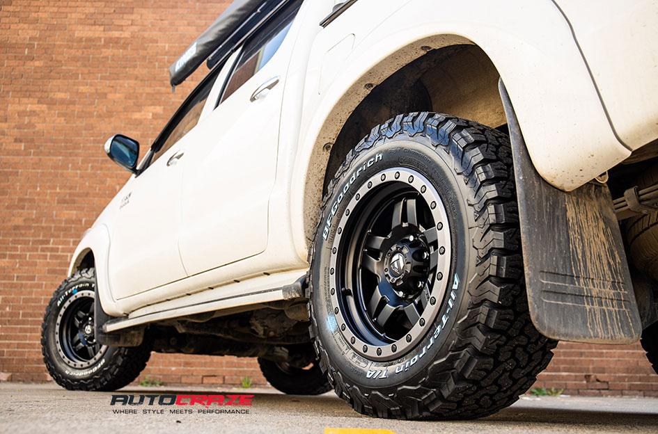 TOYOTA HILUX N70 4WD ANZA MATTE BLACK WITH ANTHRACITE RING